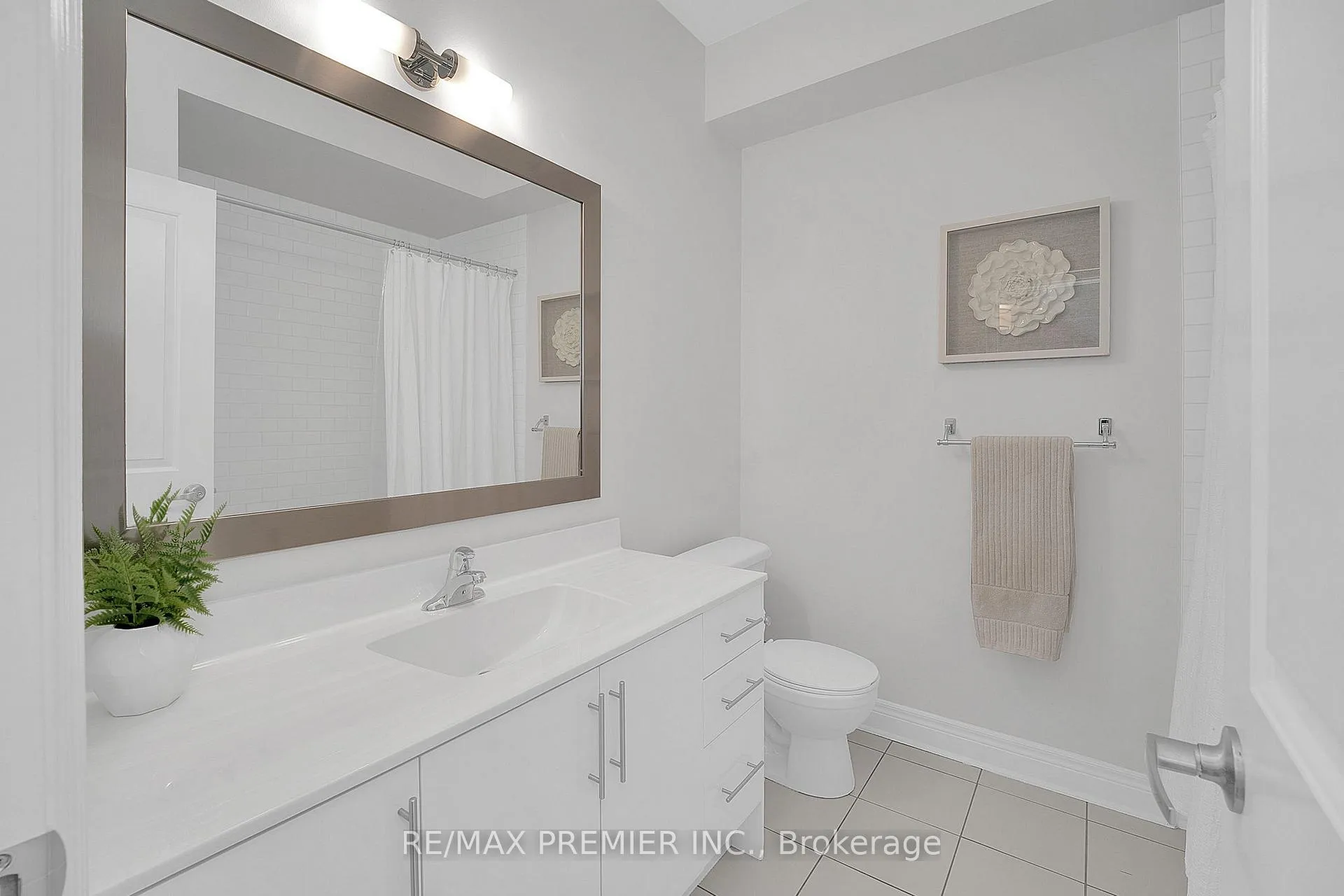 Photo 28 of 27 Powseland Crescent, Vaughan, West Woodbridge — HOMEH
