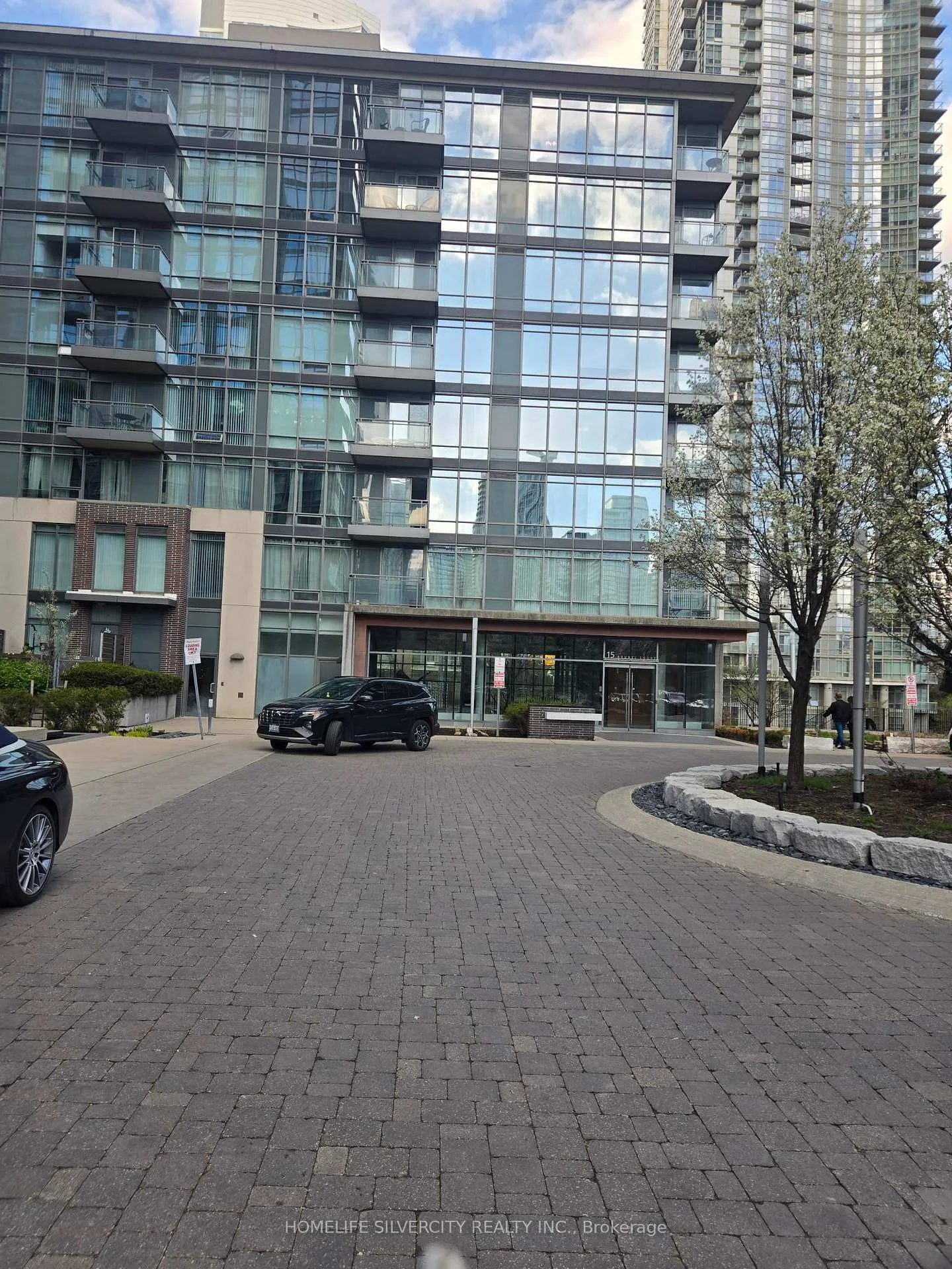 Front of Unit 327, 15 Brunel Court