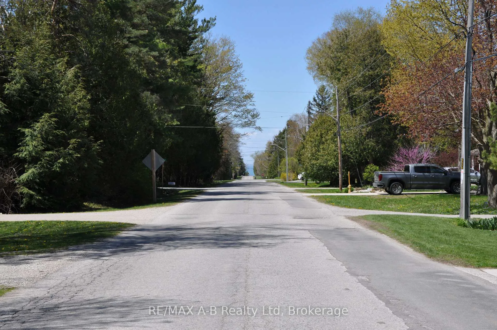Photo 2 of 26 Cameron Street, Bluewater, Bayfield — HOMEH