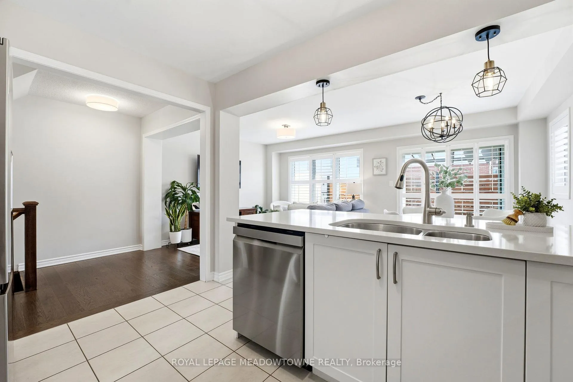 Photo 10 of 112 Whitlock Avenue, Milton, Ford — HOMEH