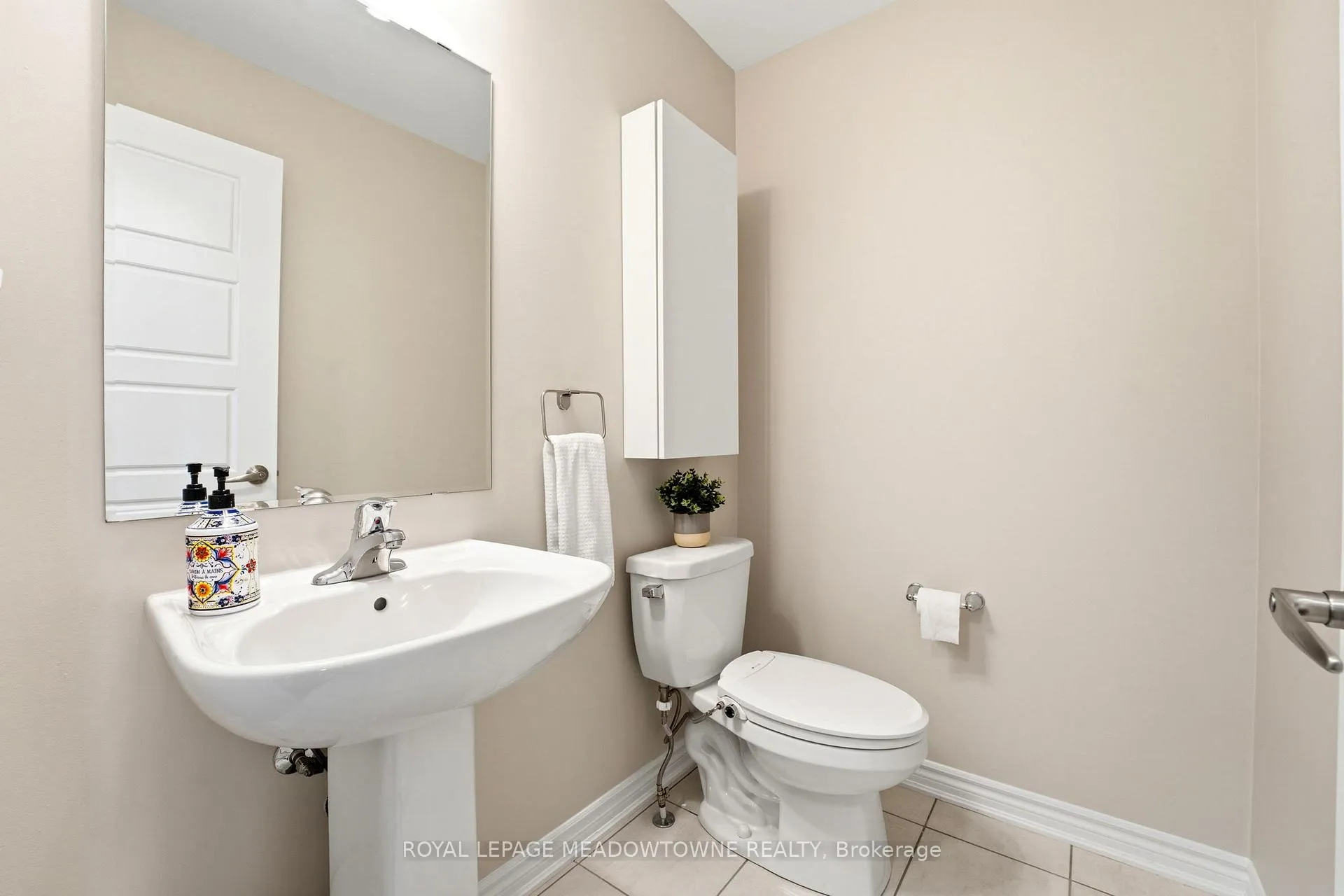 Photo 15 of 112 Whitlock Avenue, Milton, Ford — HOMEH