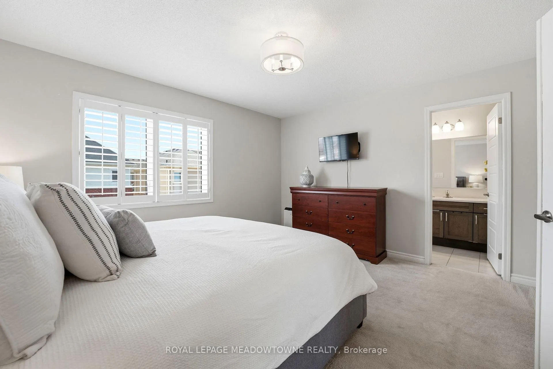 Photo 17 of 112 Whitlock Avenue, Milton, Ford — HOMEH