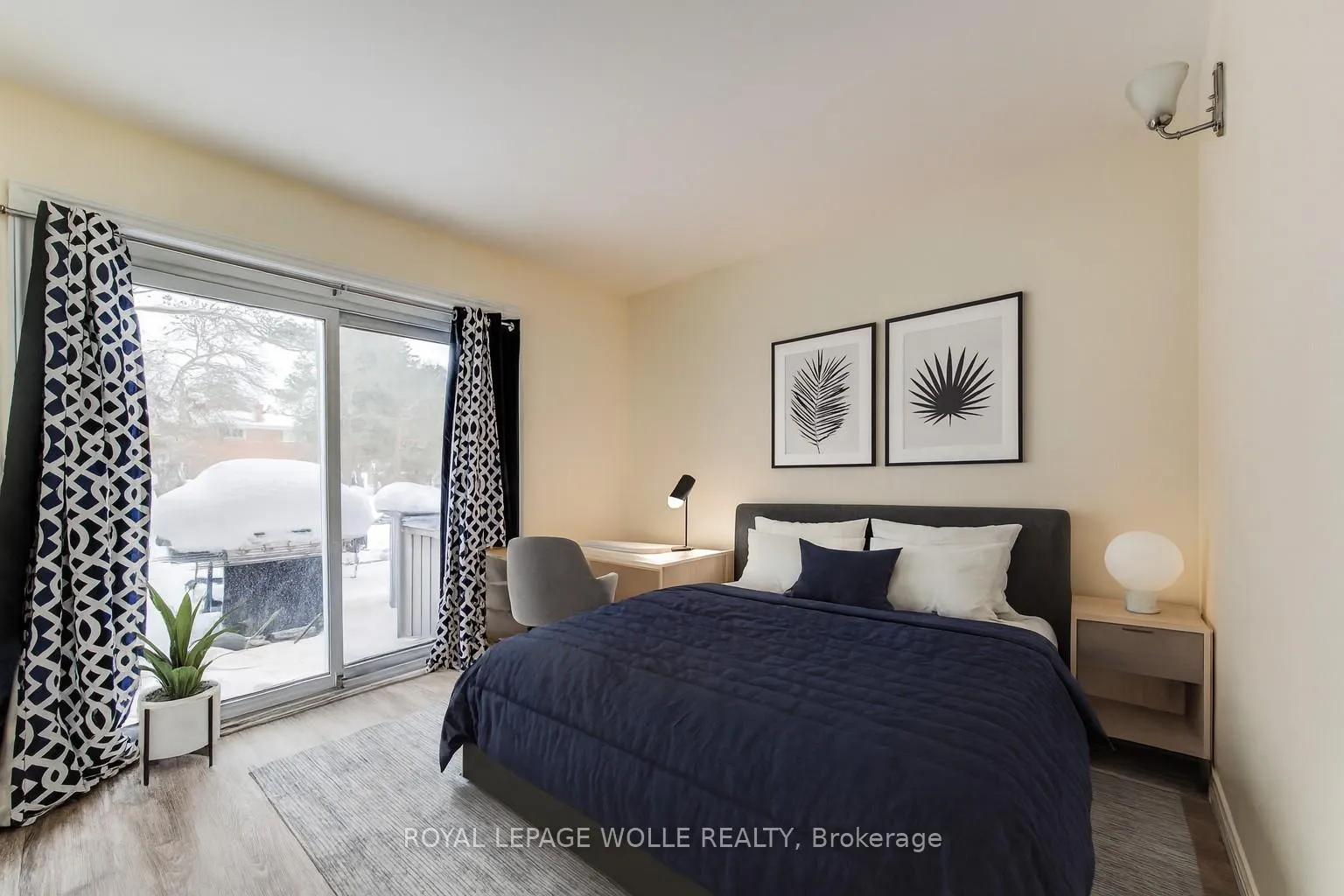 Photo 11 of 284 Westcourt Place, Waterloo — HOMEH