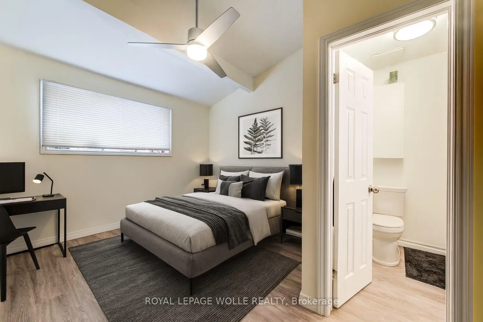 Photo 13 of 284 Westcourt Place, Waterloo — HOMEH