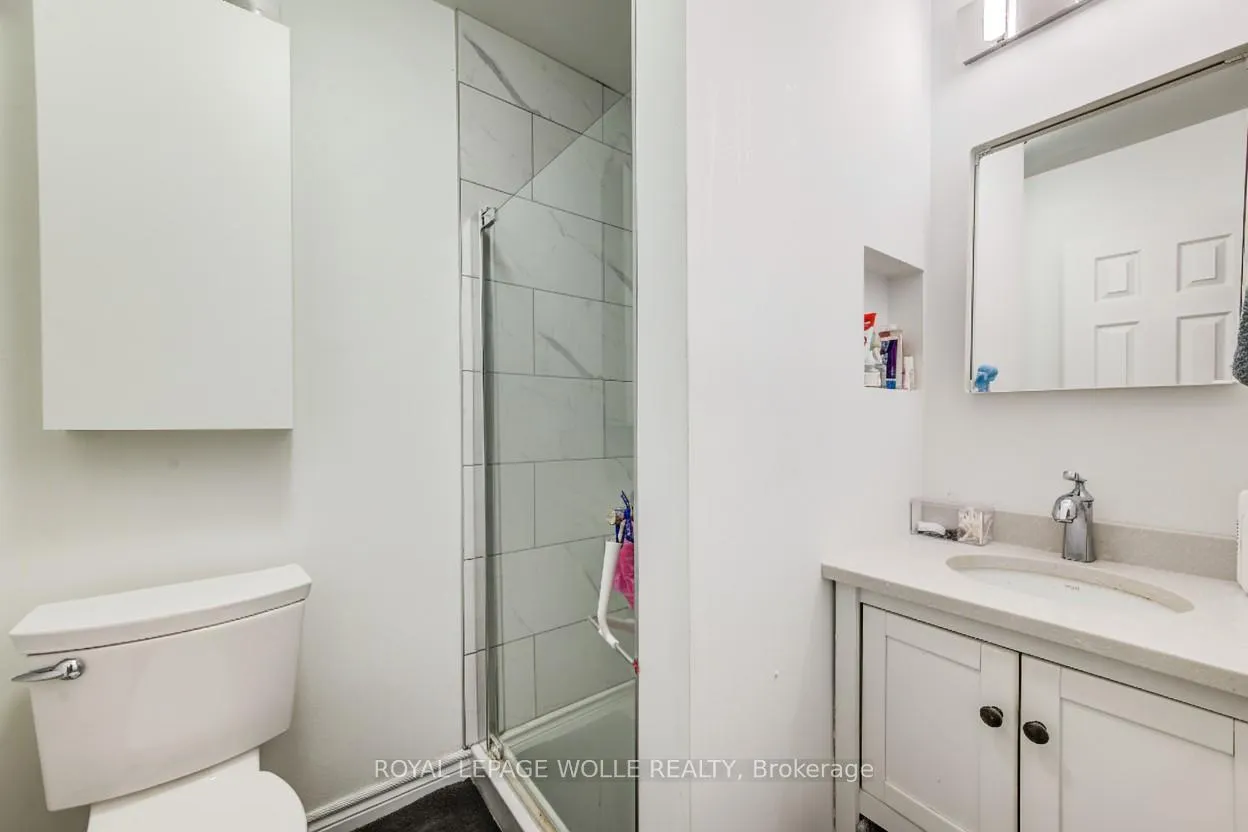 Photo 16 of 284 Westcourt Place, Waterloo — HOMEH