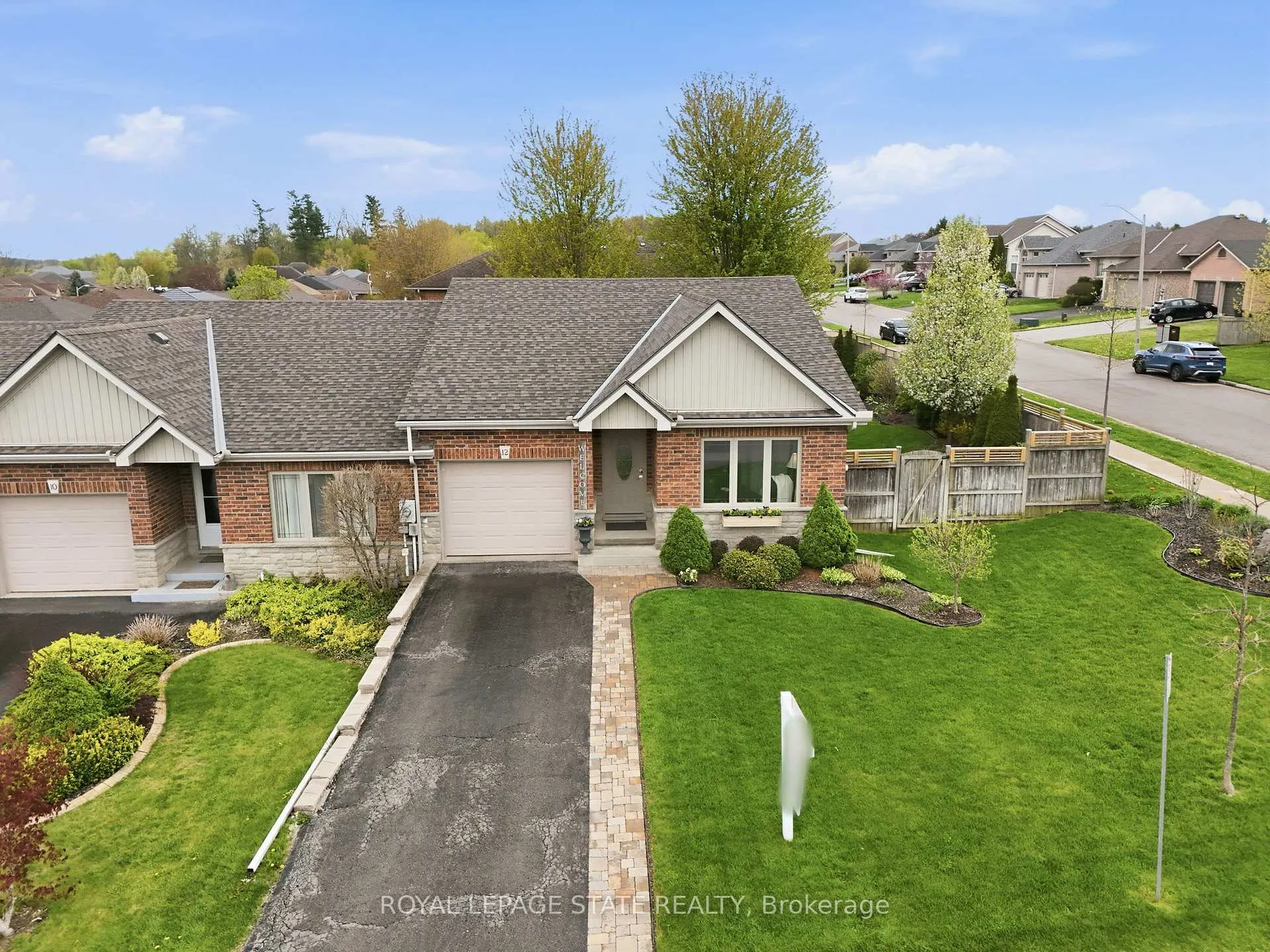Photo 3 of 12 Millcroft Drive, Norfolk, Simcoe — HOMEH
