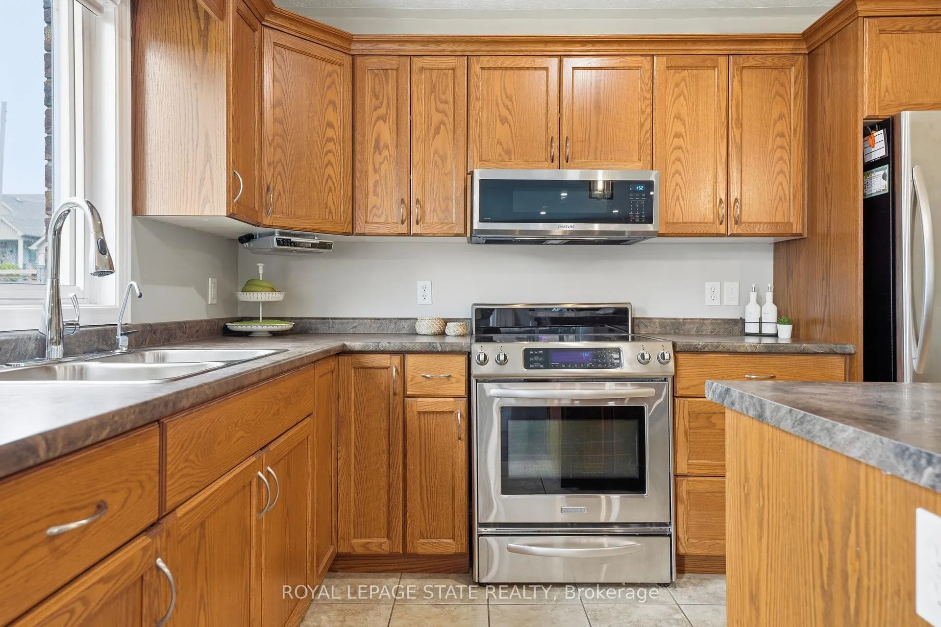 Photo 14 of 12 Millcroft Drive, Norfolk, Simcoe — HOMEH