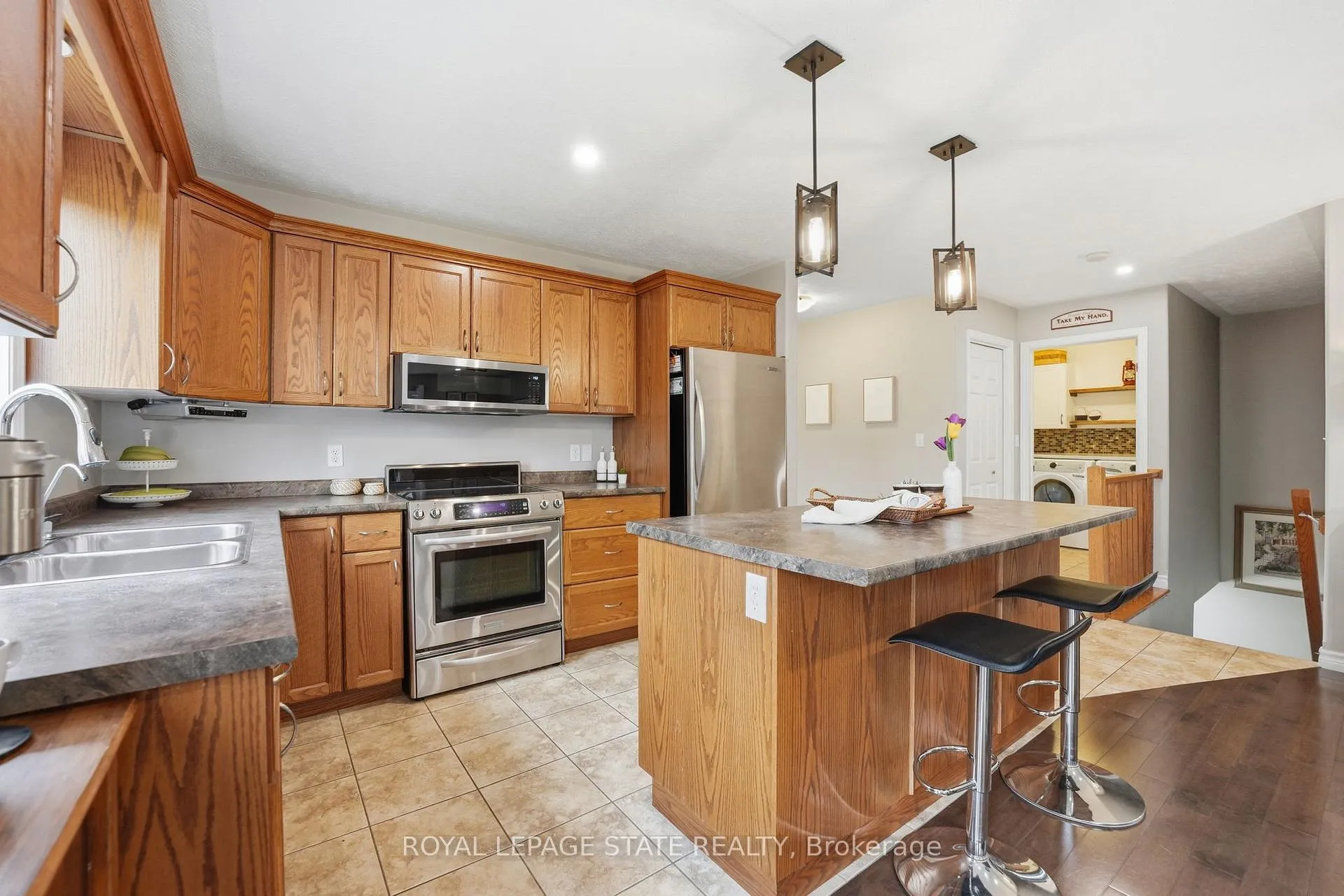 Photo 15 of 12 Millcroft Drive, Norfolk, Simcoe — HOMEH