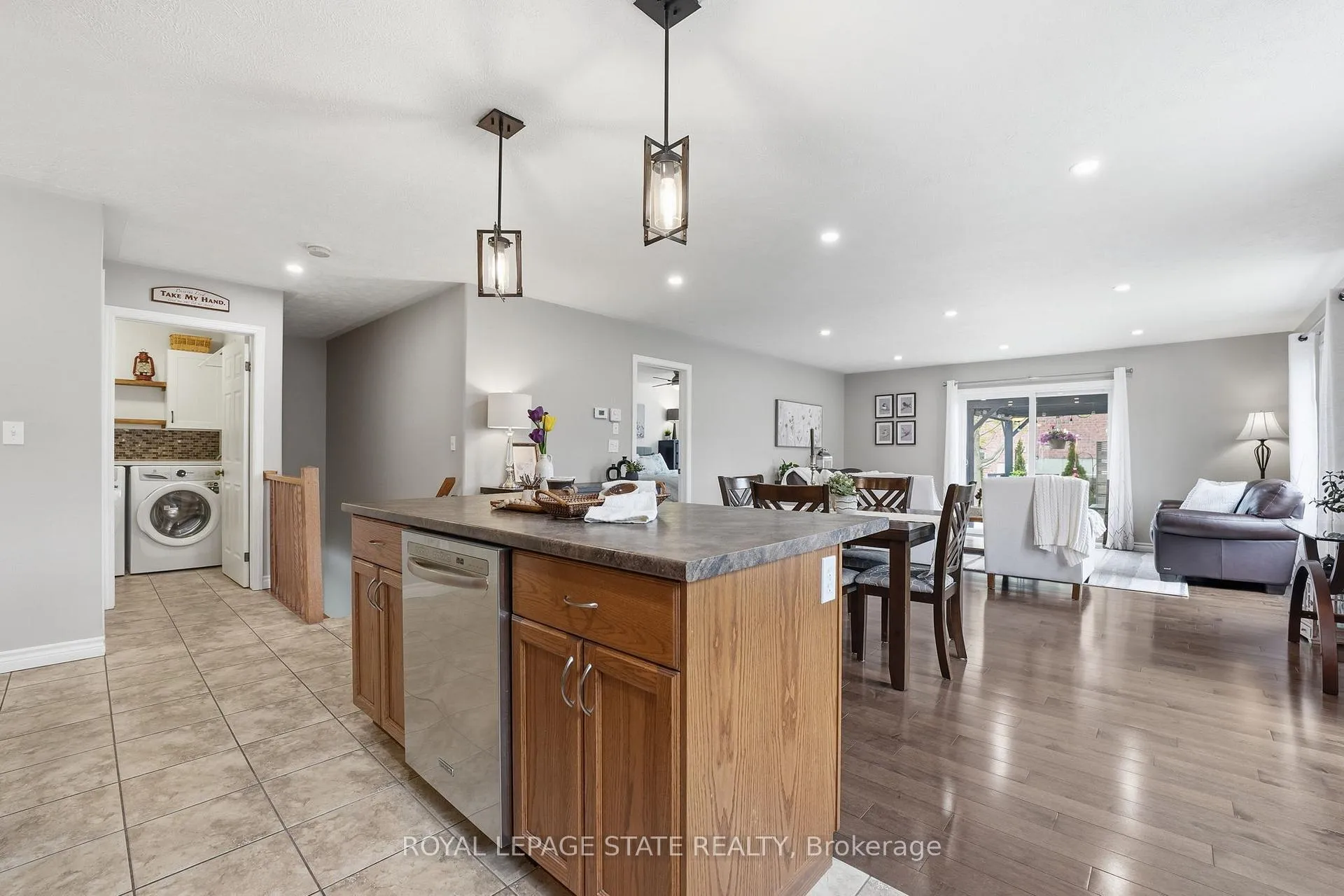 Photo 16 of 12 Millcroft Drive, Norfolk, Simcoe — HOMEH