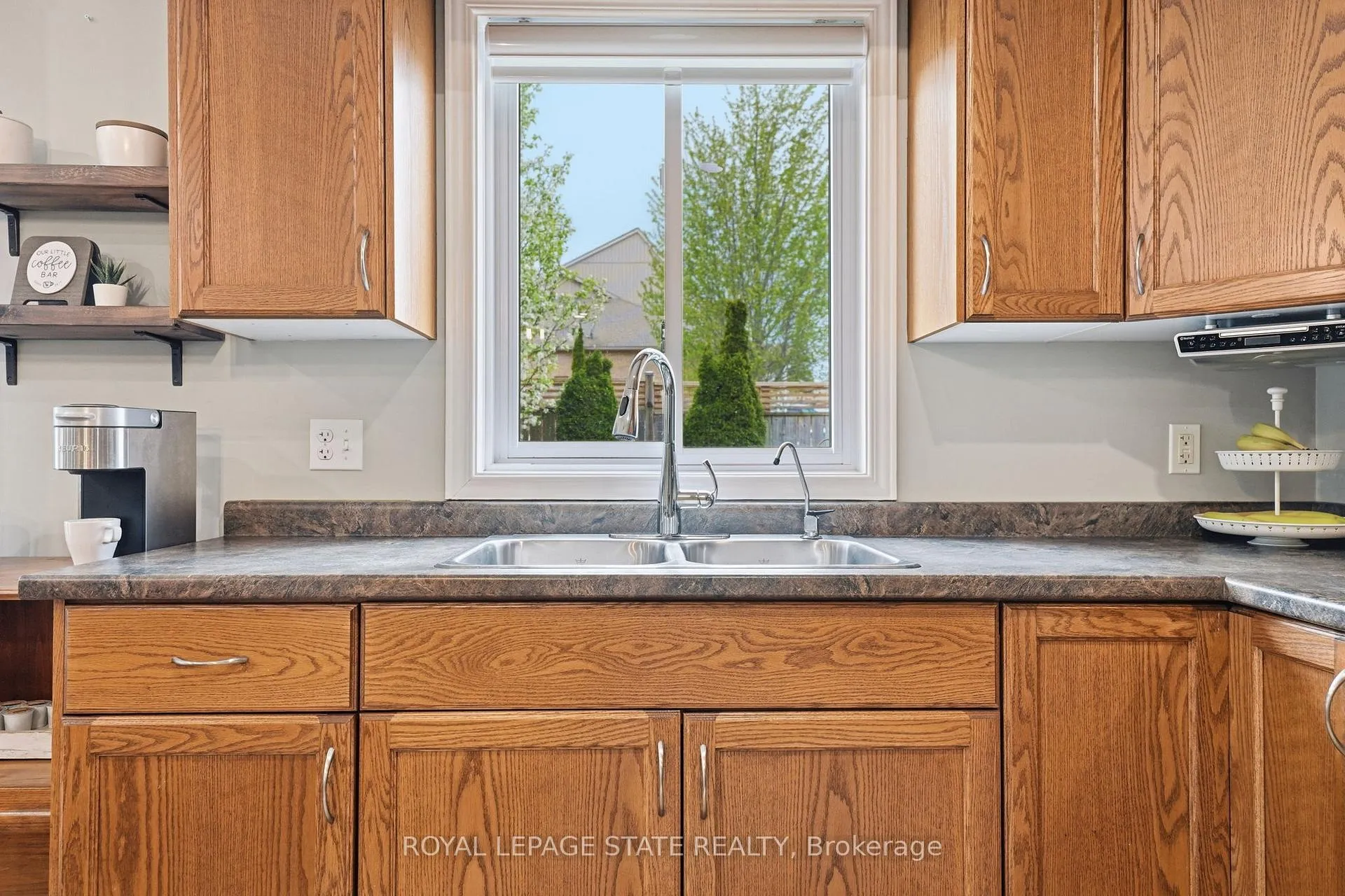 Photo 17 of 12 Millcroft Drive, Norfolk, Simcoe — HOMEH