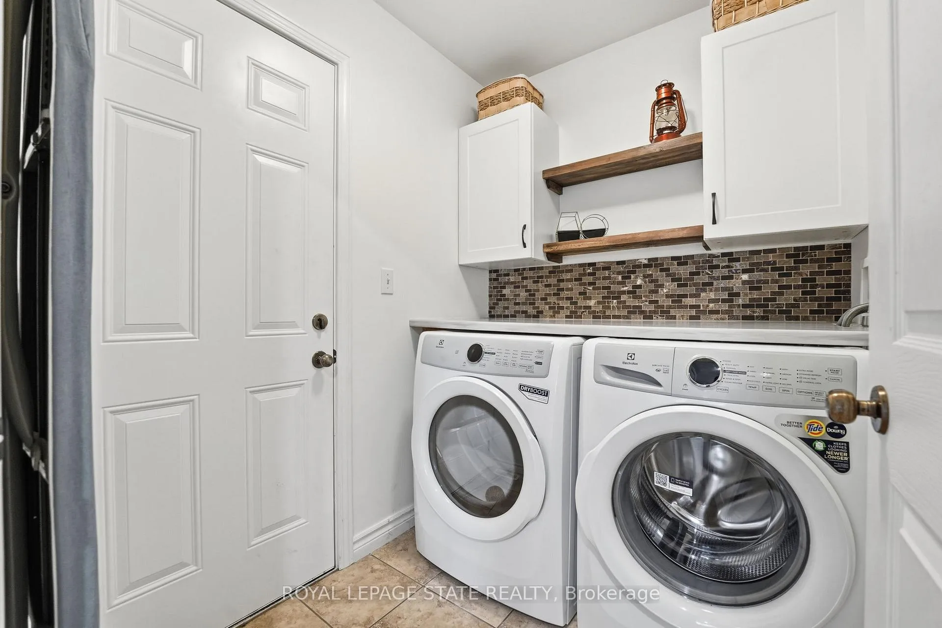 Photo 26 of 12 Millcroft Drive, Norfolk, Simcoe — HOMEH