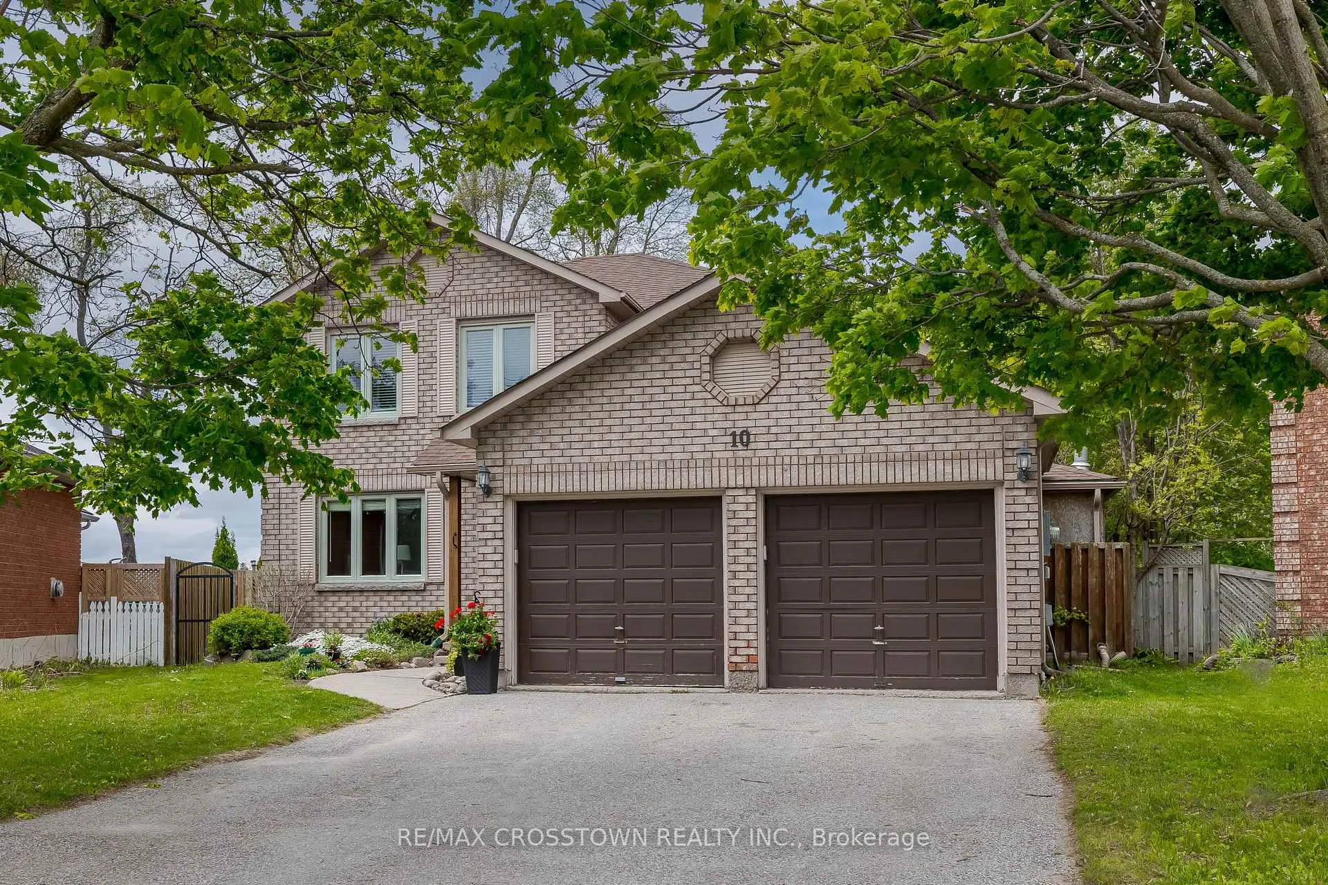 Photo 1 of 10 Nugent Court, Barrie, Northwest — HOMEH