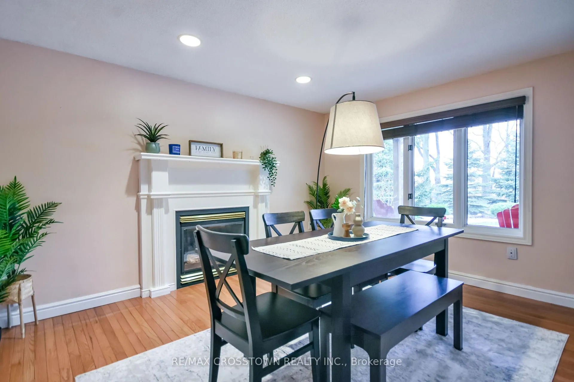 Photo 11 of 10 Nugent Court, Barrie, Northwest — HOMEH