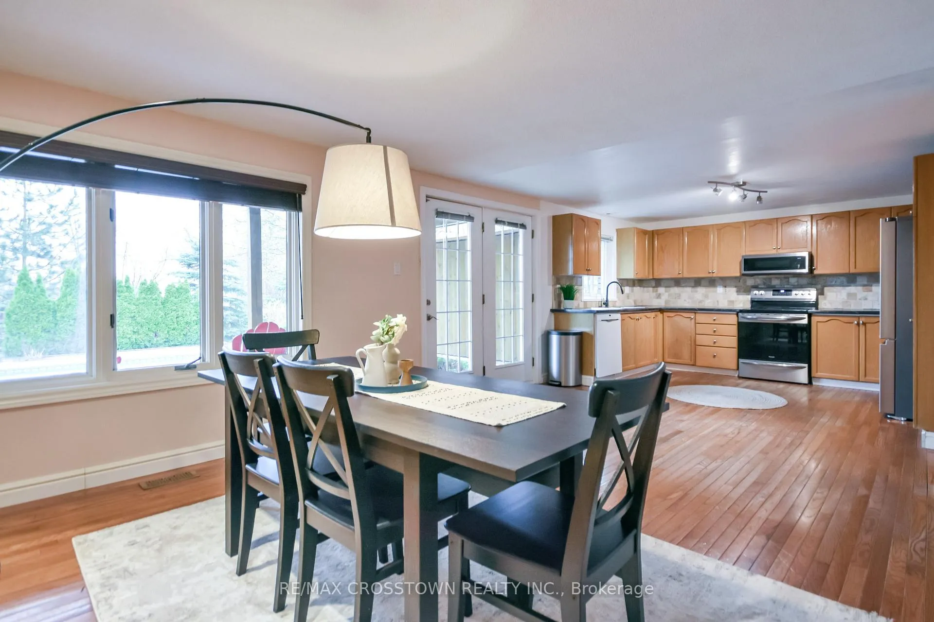 Photo 12 of 10 Nugent Court, Barrie, Northwest — HOMEH