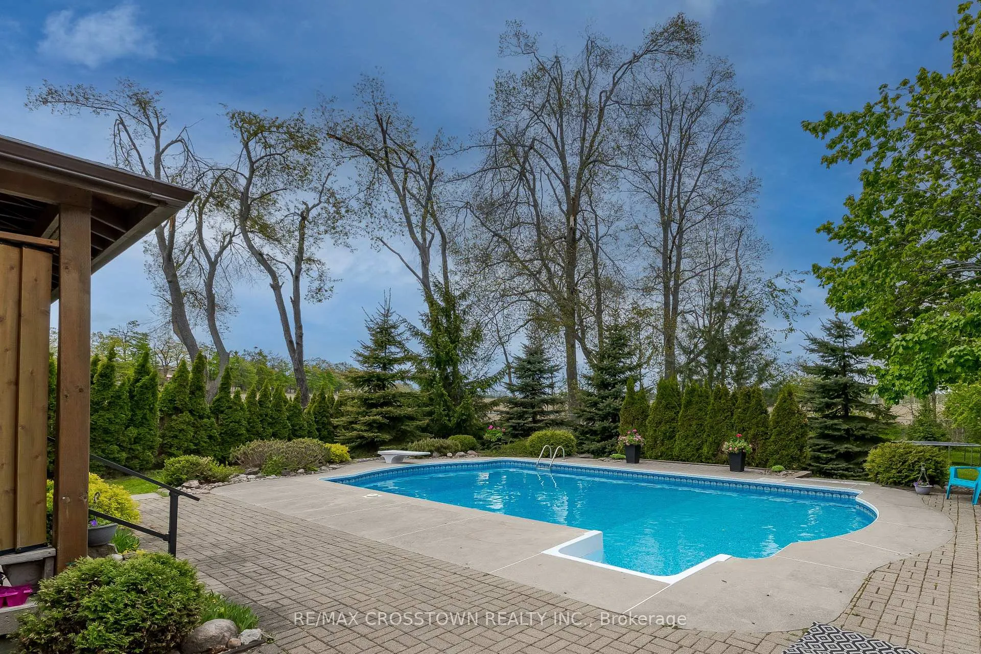 Photo 30 of 10 Nugent Court, Barrie, Northwest — HOMEH