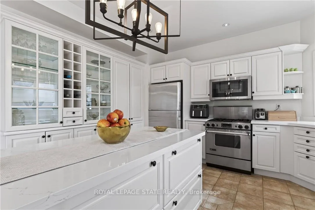 Photo 8 of 29 Gaines Avenue, Hamilton, Dundas — HOMEH