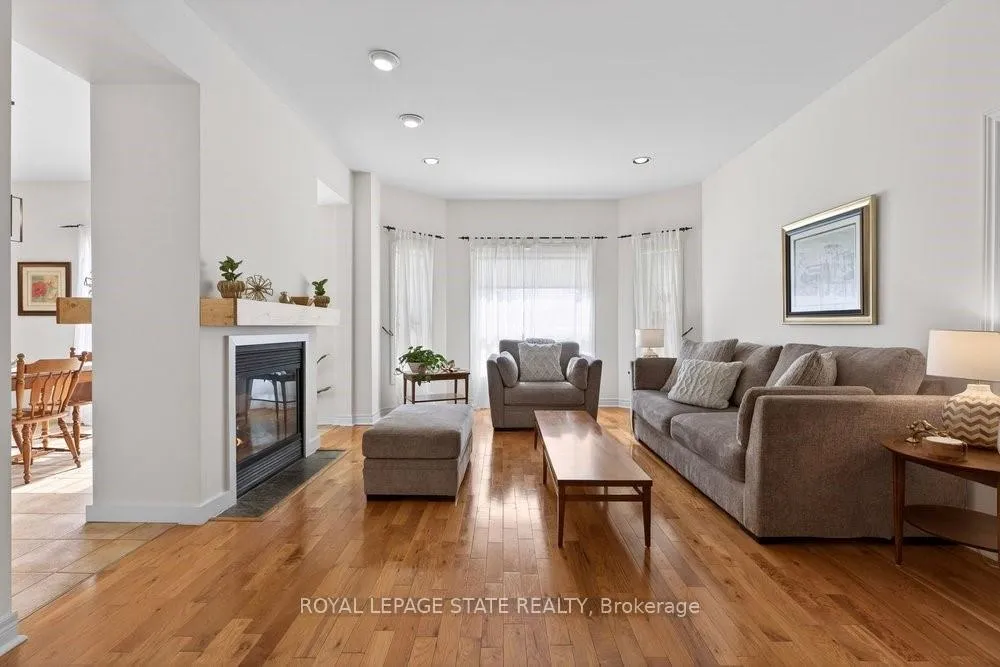 Photo 12 of 29 Gaines Avenue, Hamilton, Dundas — HOMEH
