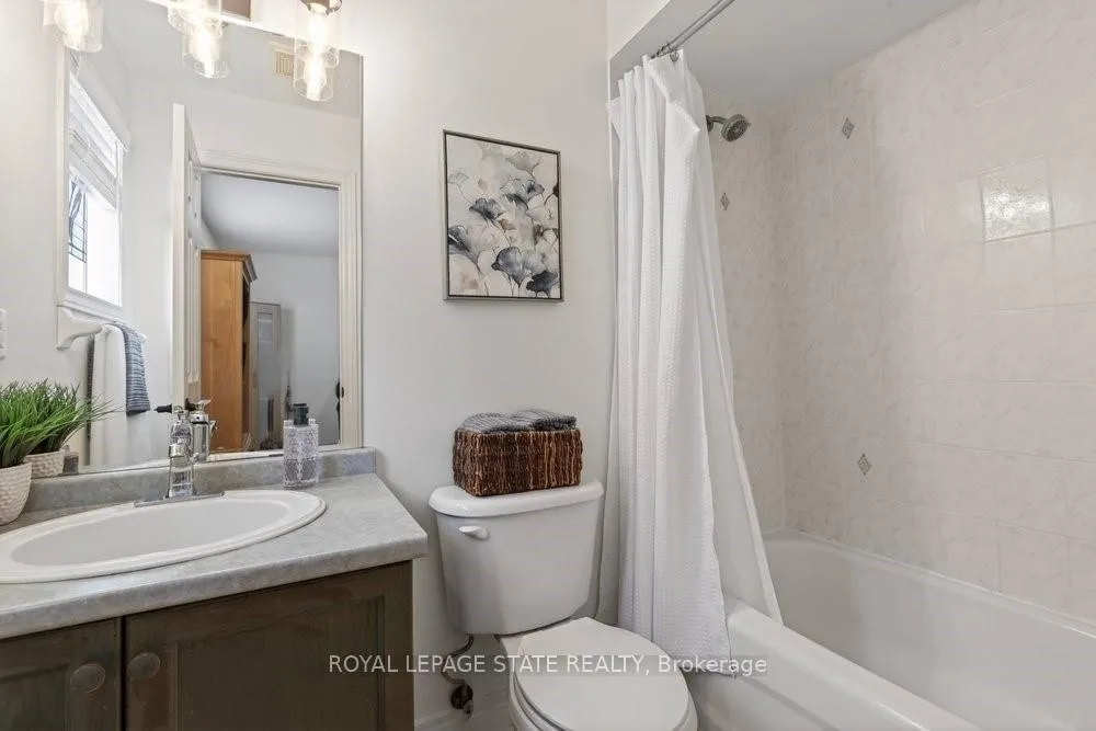 Photo 25 of 29 Gaines Avenue, Hamilton, Dundas — HOMEH