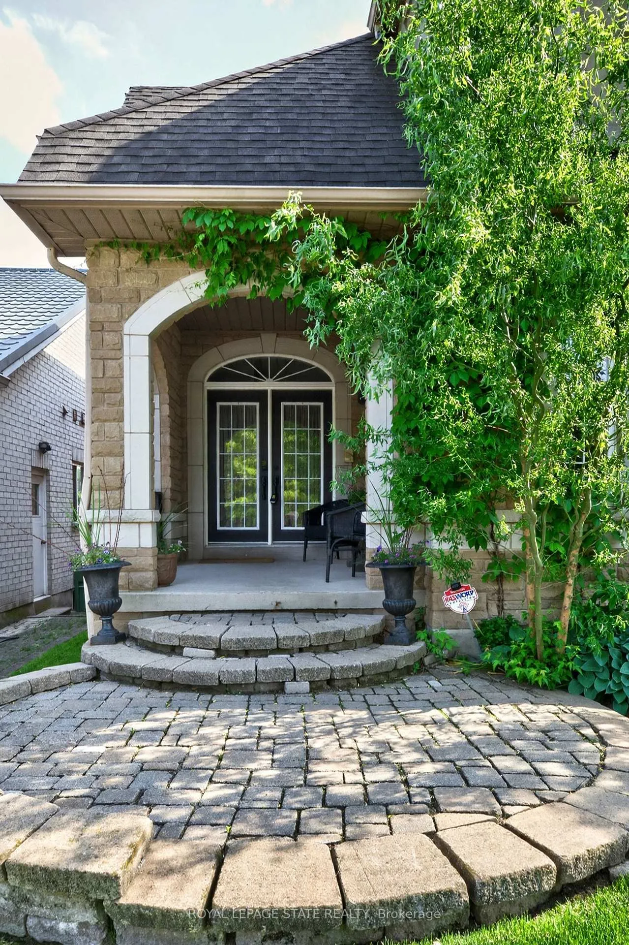 Photo 44 of 29 Gaines Avenue, Hamilton, Dundas — HOMEH