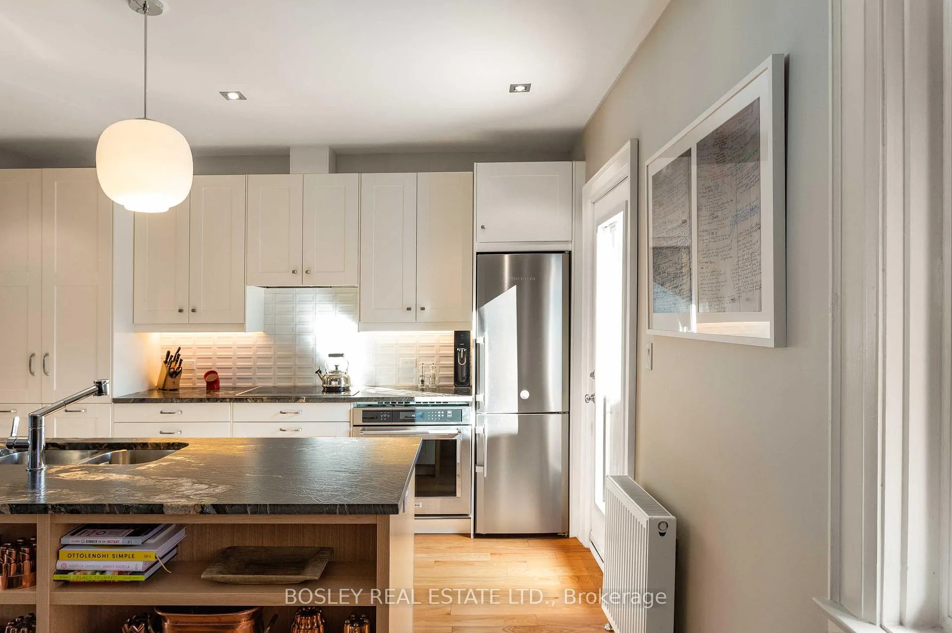 Photo 9 of 9 Indian Valley Crescent, Toronto, High Park-Swansea — HOMEH