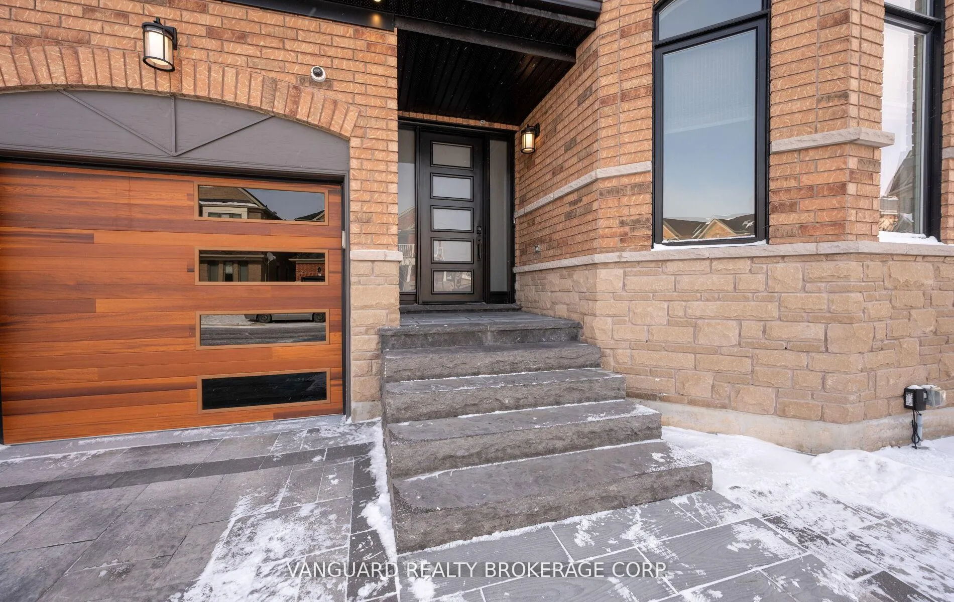 Photo 3 of 1130 Little Crescent, Milton, Clarke — HOMEH