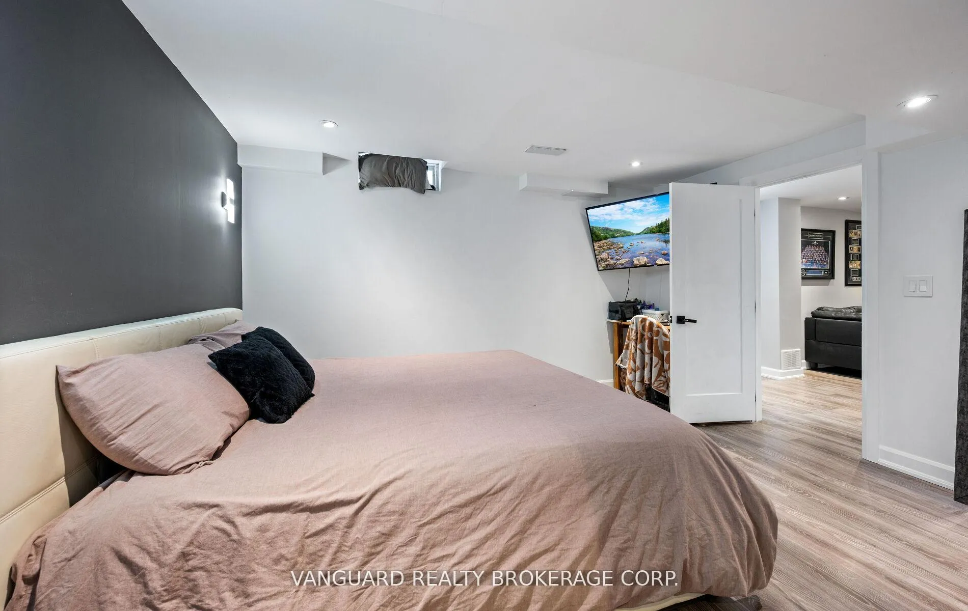 Photo 33 of 1130 Little Crescent, Milton, Clarke — HOMEH