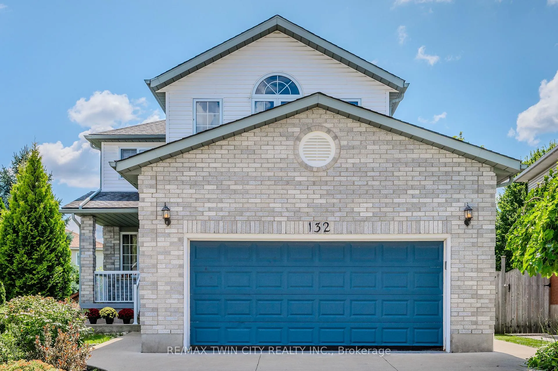 Photo 1 of 132 Daimler Drive, Kitchener — HOMEH