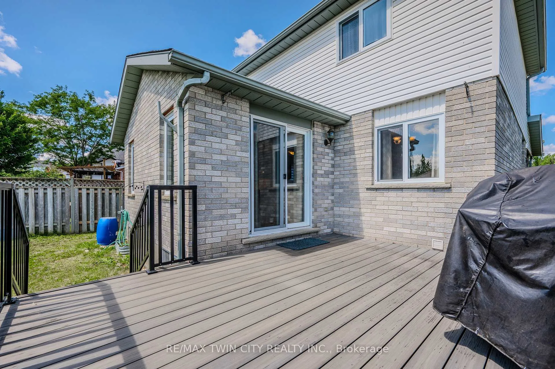Photo 38 of 132 Daimler Drive, Kitchener — HOMEH