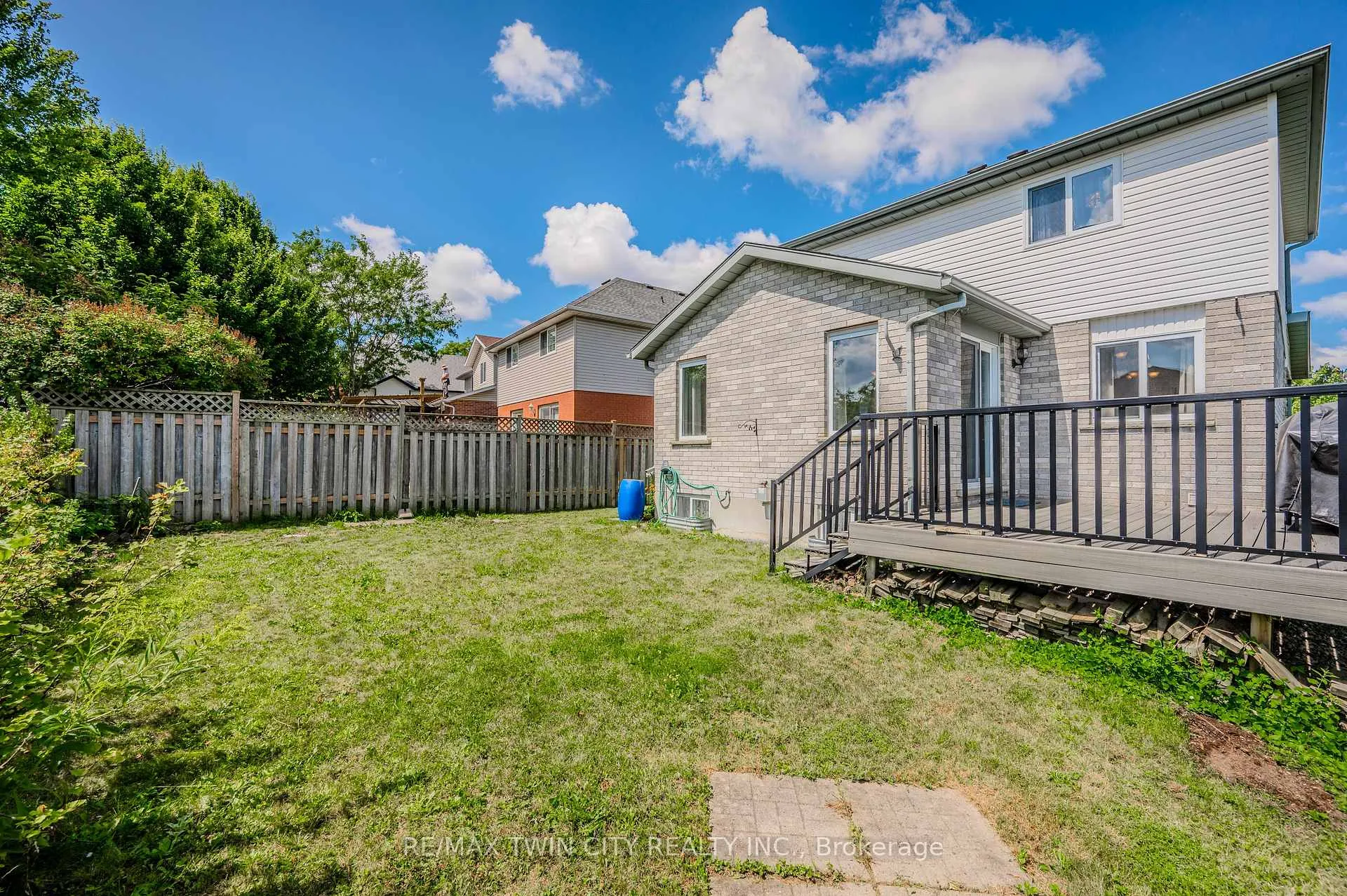 Photo 42 of 132 Daimler Drive, Kitchener — HOMEH
