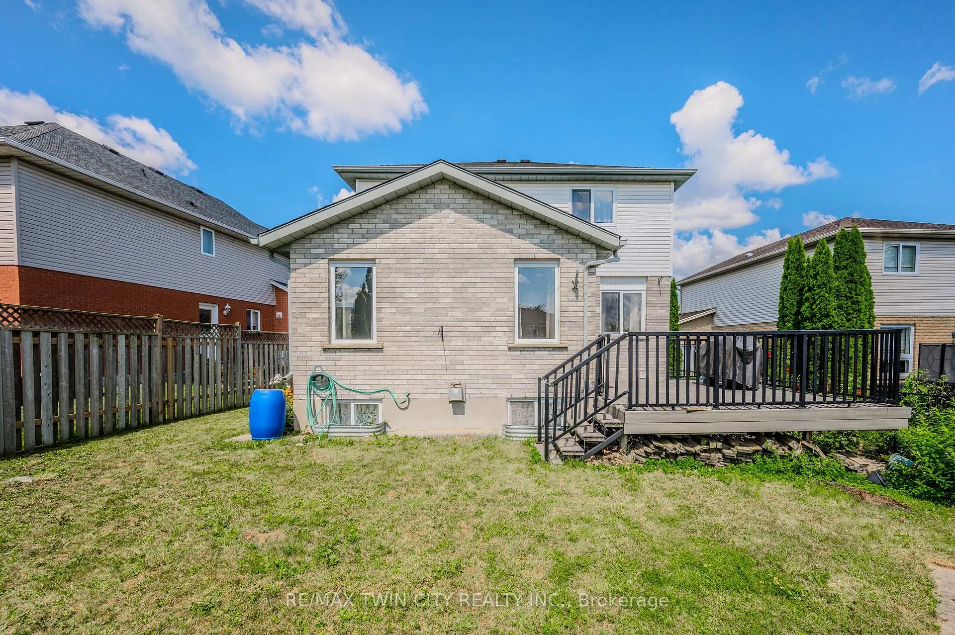 Photo 43 of 132 Daimler Drive, Kitchener — HOMEH