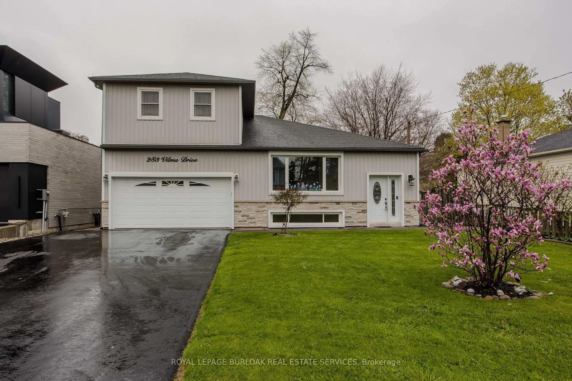 Photo 1 of 283 Vilma Drive, Oakville, Bronte — HOMEH