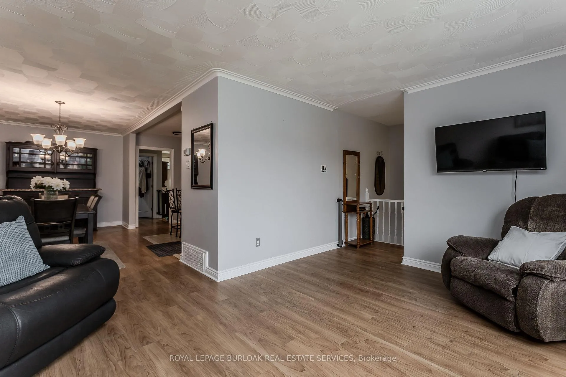 Photo 10 of 283 Vilma Drive, Oakville, Bronte — HOMEH