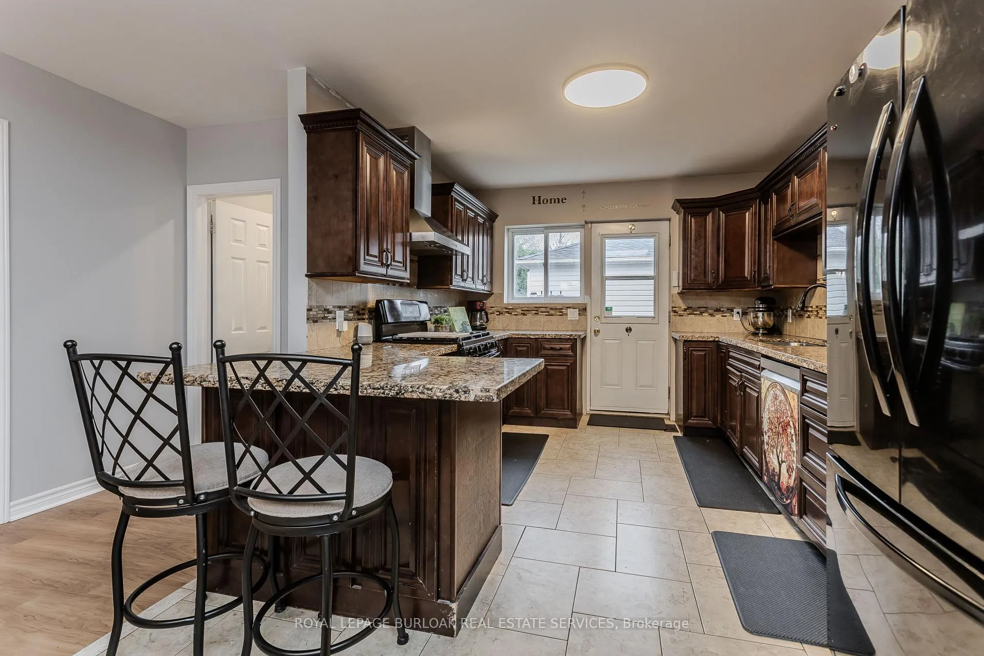 Photo 15 of 283 Vilma Drive, Oakville, Bronte — HOMEH