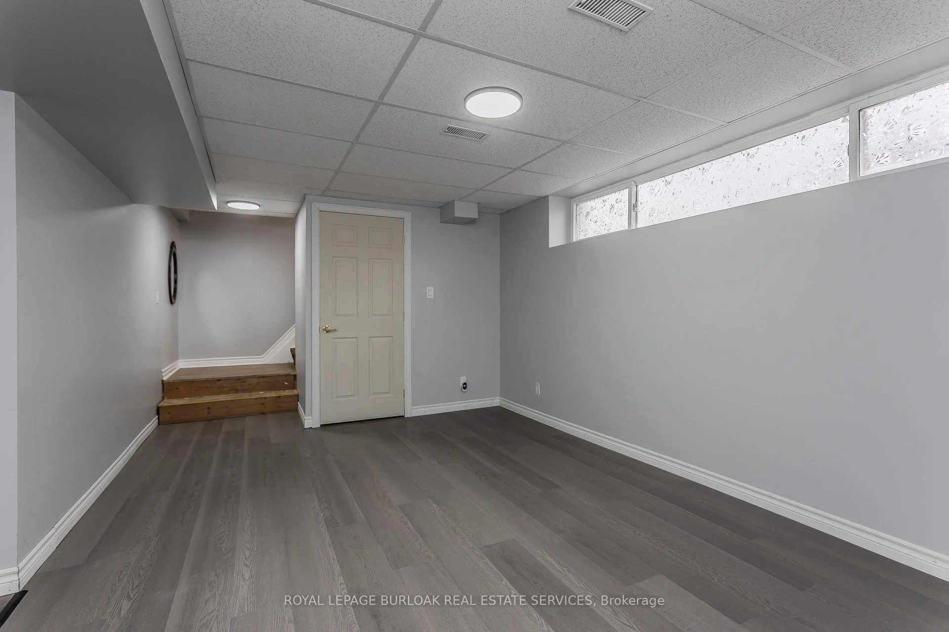 Photo 29 of 283 Vilma Drive, Oakville, Bronte — HOMEH