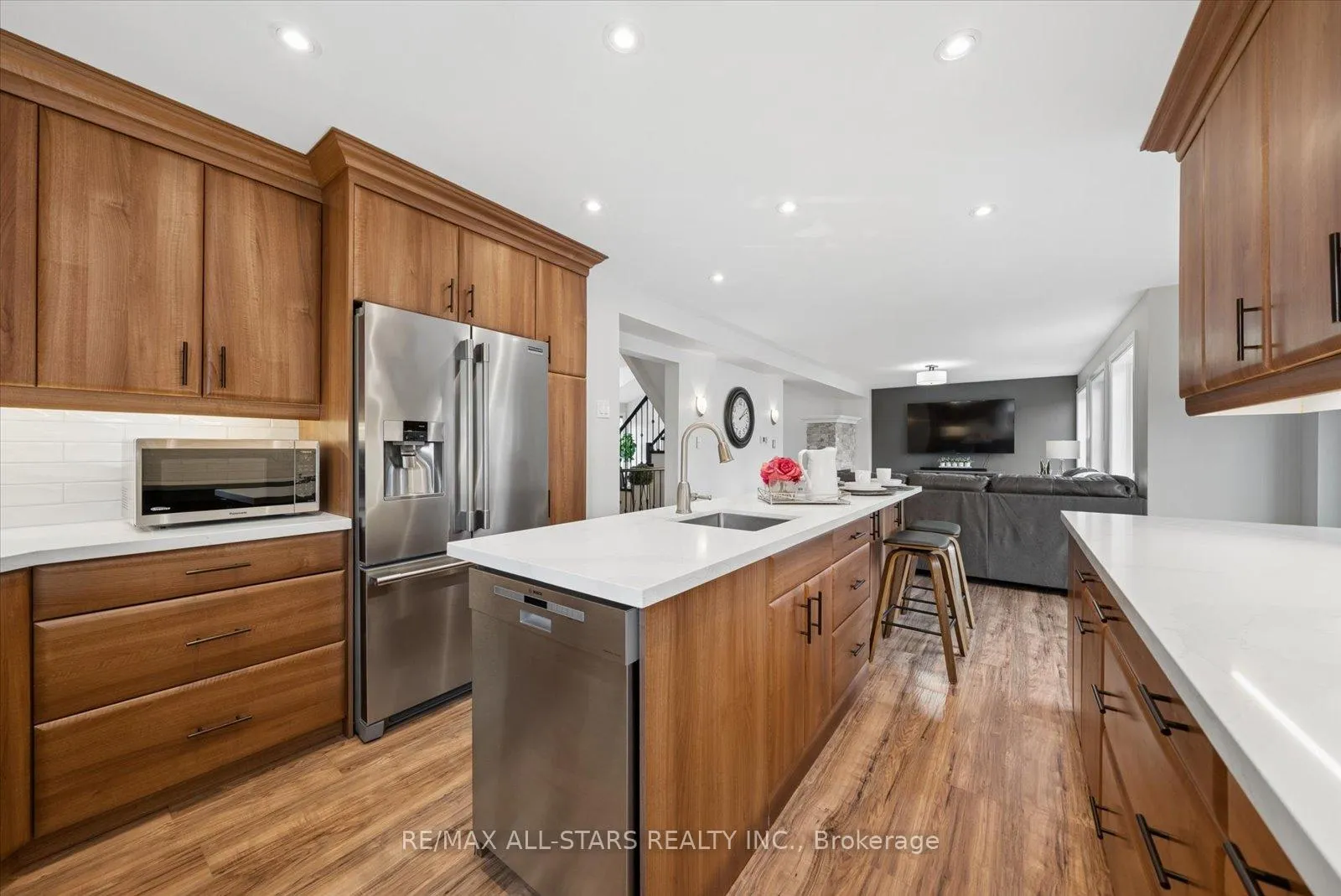 Photo 20 of 114 Kingsridge Road, Barrie, Bayshore — HOMEH