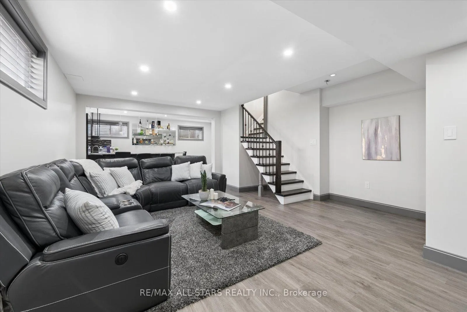 Photo 30 of 114 Kingsridge Road, Barrie, Bayshore — HOMEH