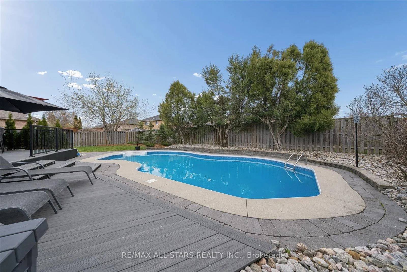 Photo 40 of 114 Kingsridge Road, Barrie, Bayshore — HOMEH