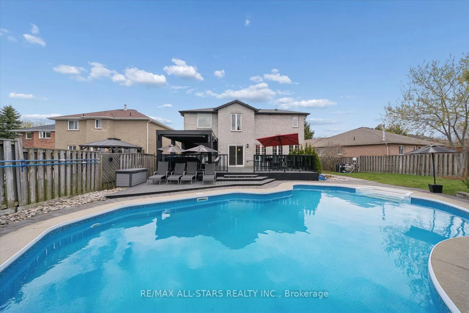 Photo 42 of 114 Kingsridge Road, Barrie, Bayshore — HOMEH