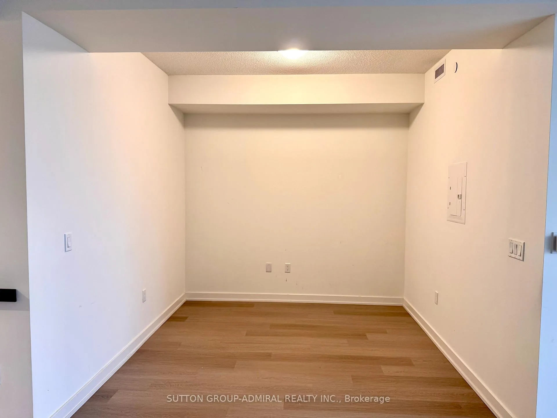 Photo 8 of Unit 520, 859 The Queensway, Etobicoke, Stonegate-Queensway — HOMEH