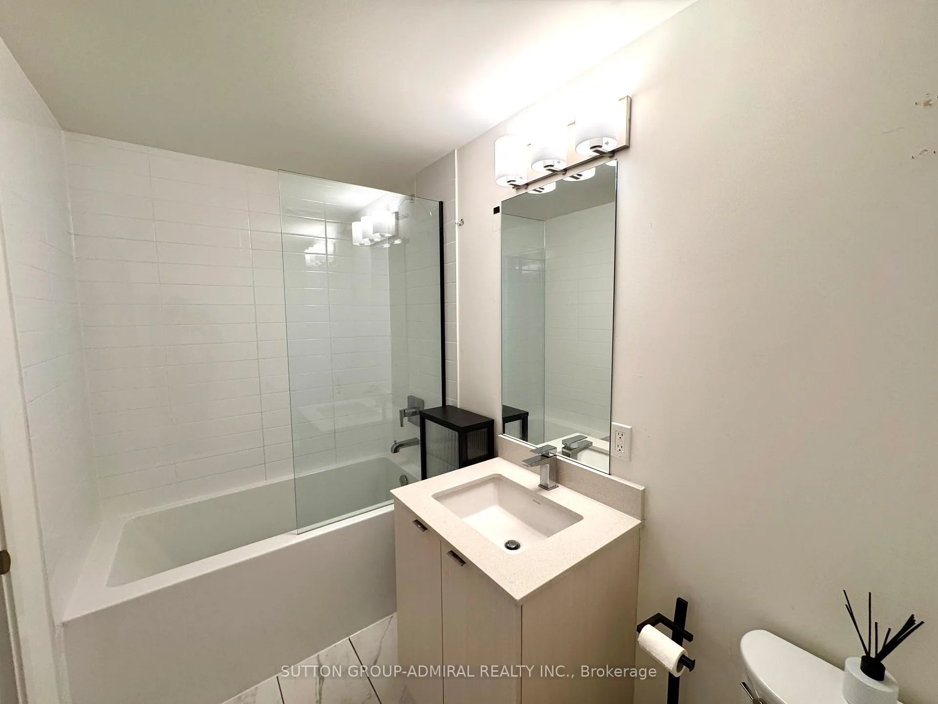 Photo 19 of Unit 520, 859 The Queensway, Etobicoke, Stonegate-Queensway — HOMEH