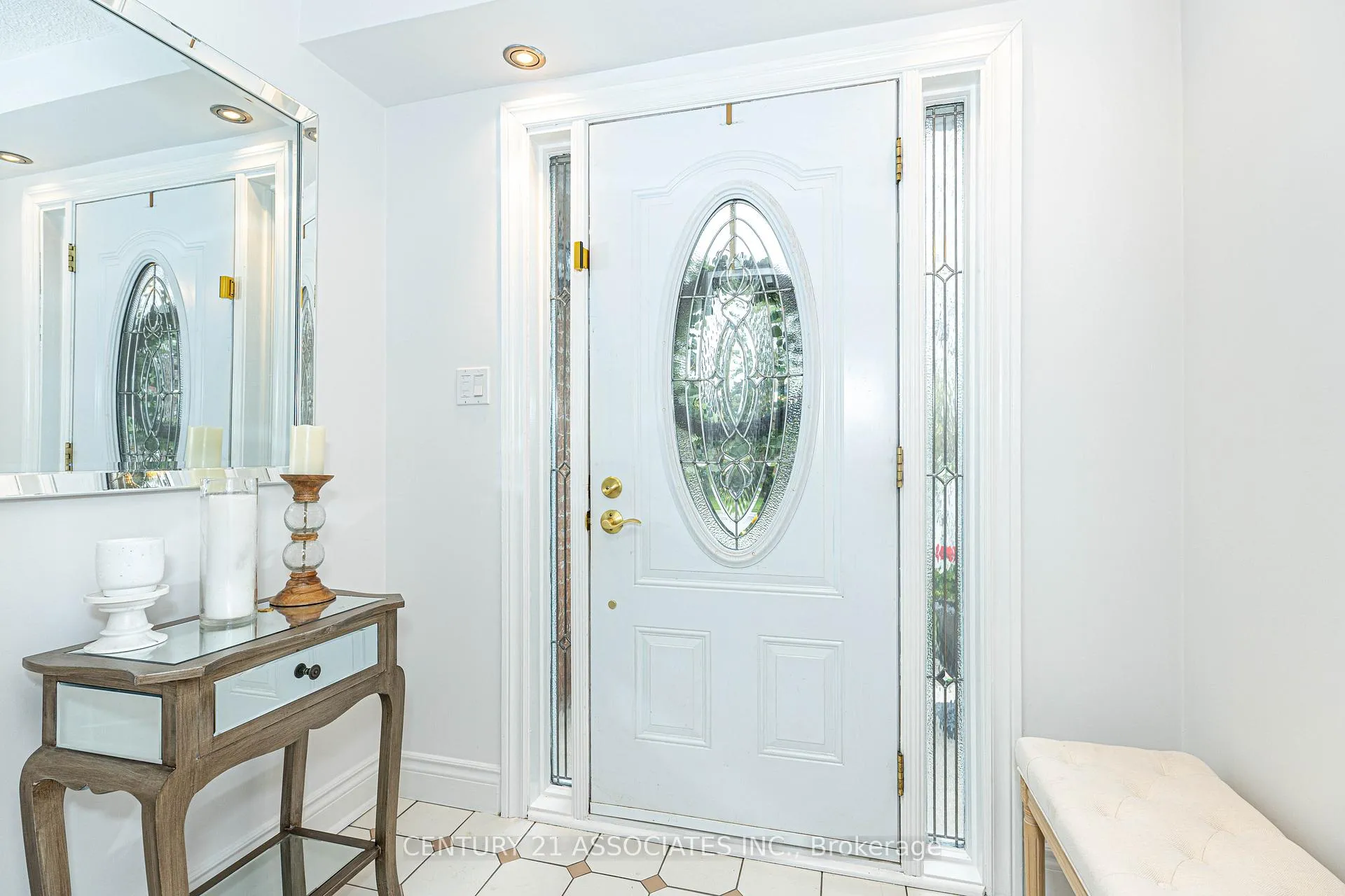 Photo 9 of 24 Garnish Green, Markham, Markham Village — HOMEH