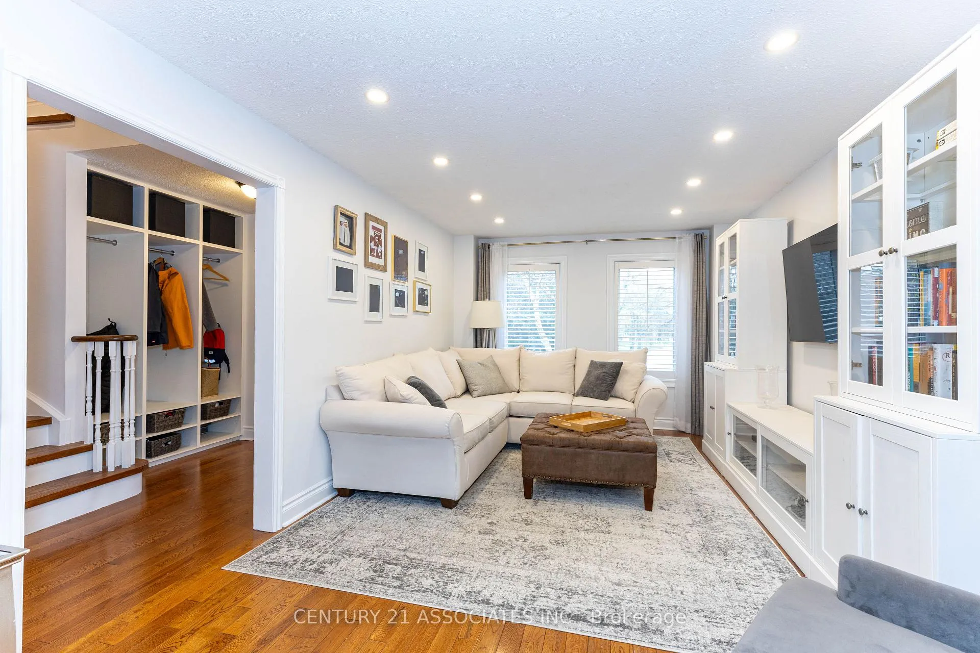 Photo 13 of 24 Garnish Green, Markham, Markham Village — HOMEH