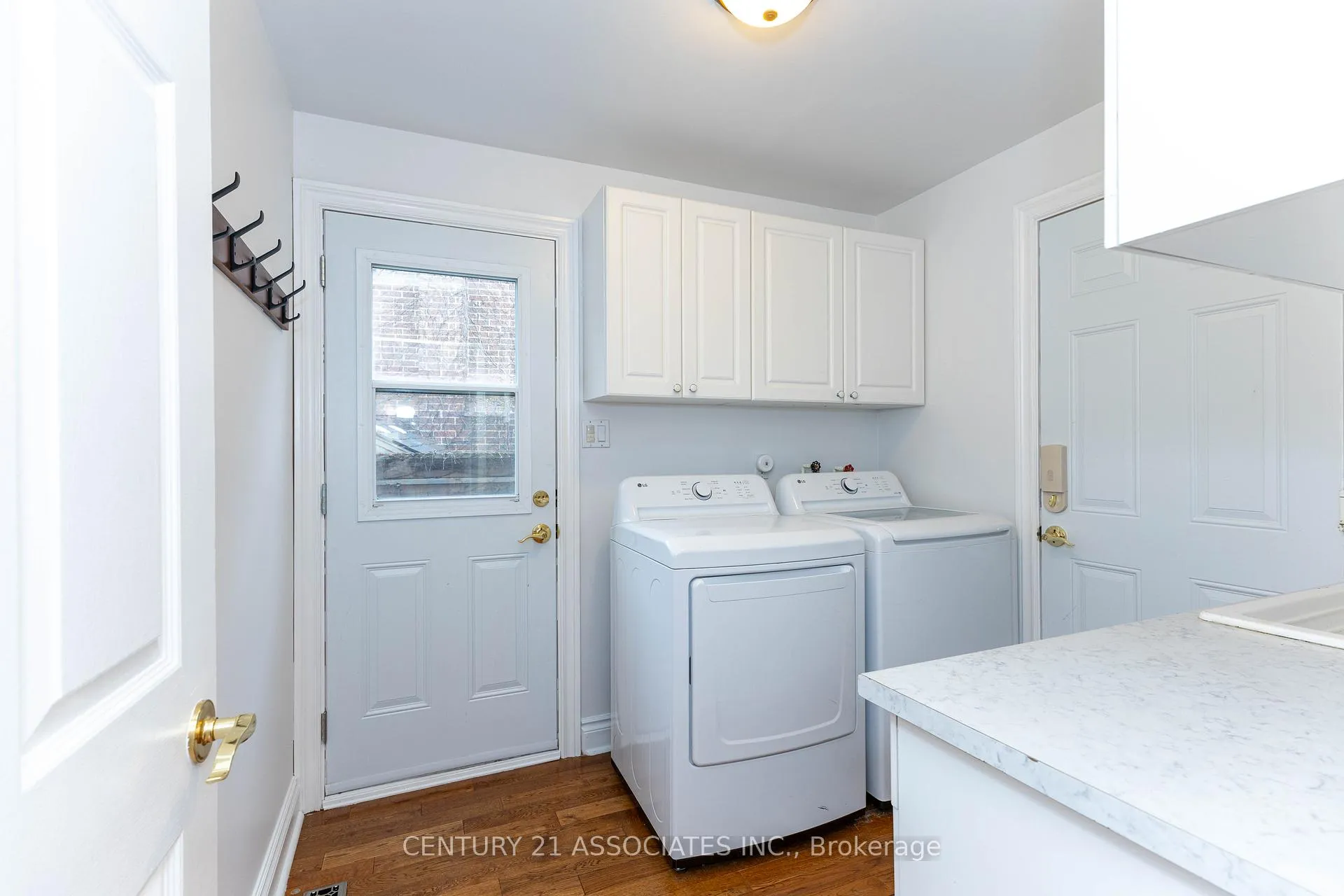 Photo 18 of 24 Garnish Green, Markham, Markham Village — HOMEH