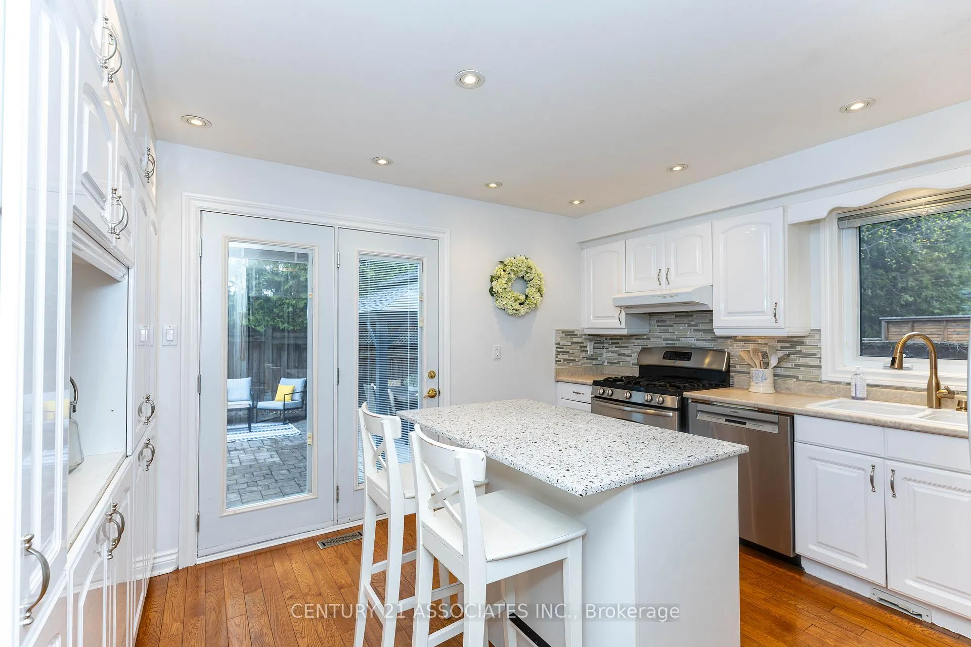 Photo 19 of 24 Garnish Green, Markham, Markham Village — HOMEH