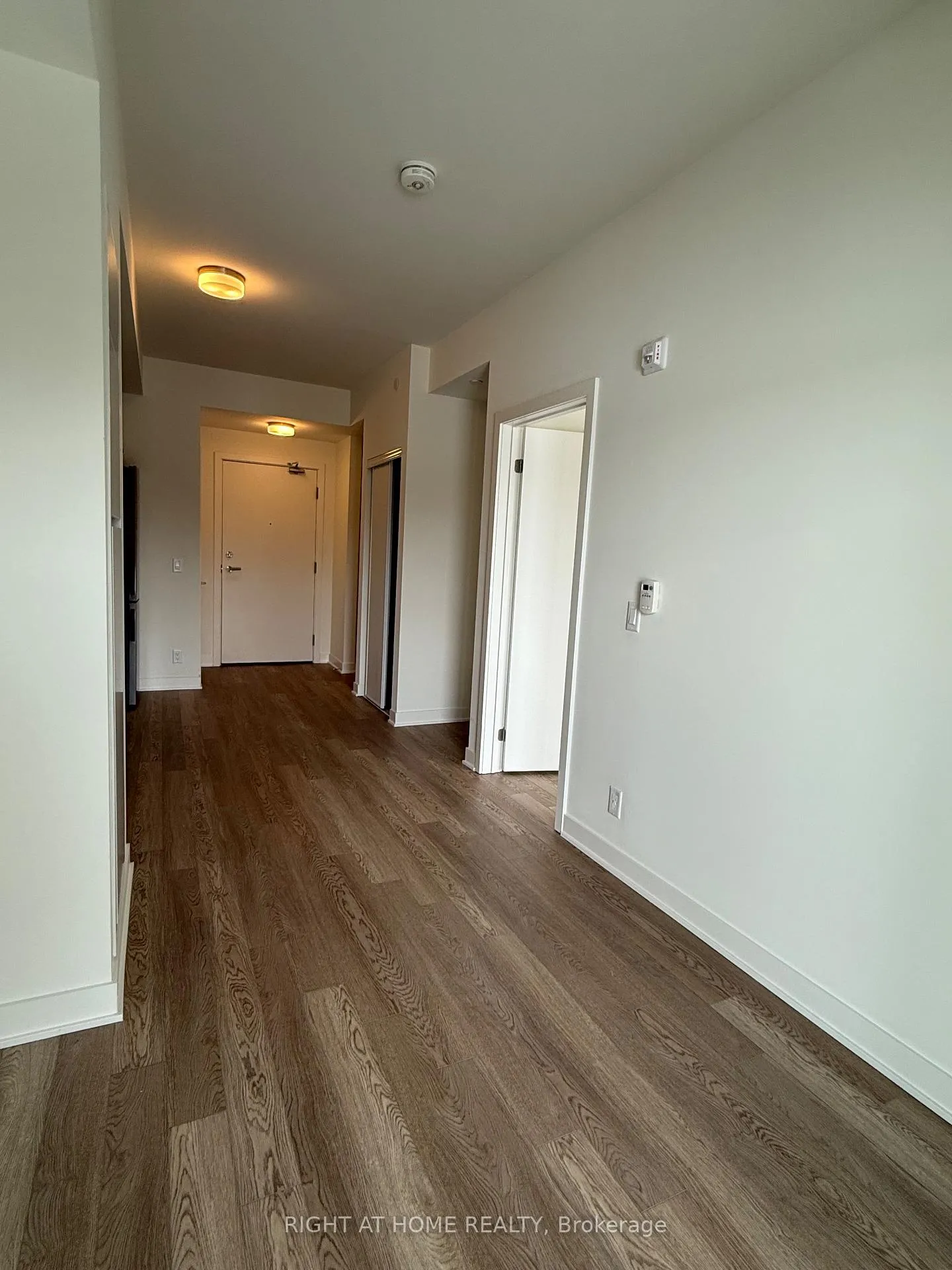 Photo 4 of Unit 313, 51 Clarington Boulevard, Clarington, Bowmanville — HOMEH