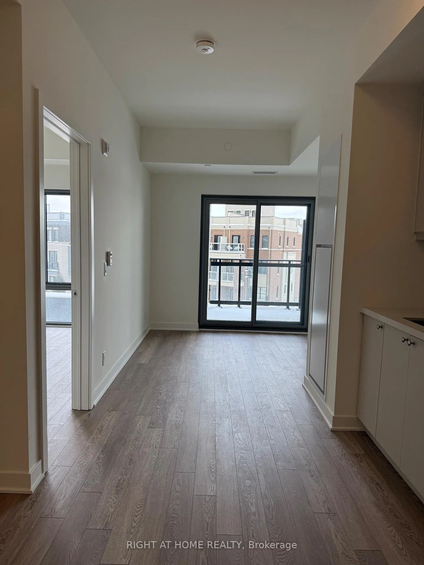 Photo 5 of Unit 313, 51 Clarington Boulevard, Clarington, Bowmanville — HOMEH