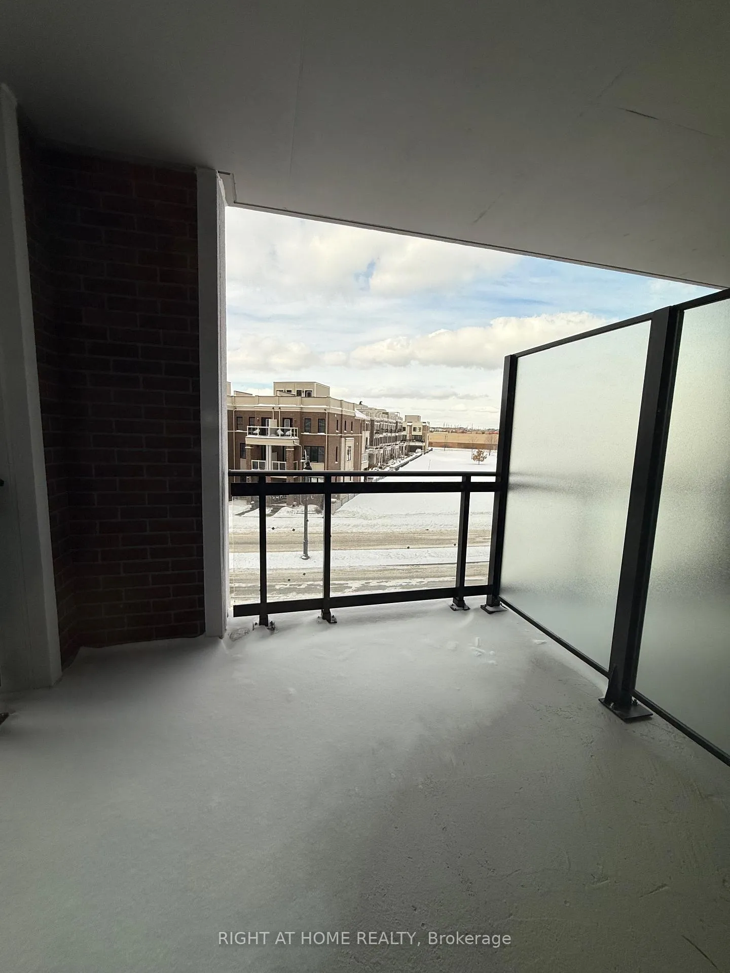Photo 13 of Unit 313, 51 Clarington Boulevard, Clarington, Bowmanville — HOMEH