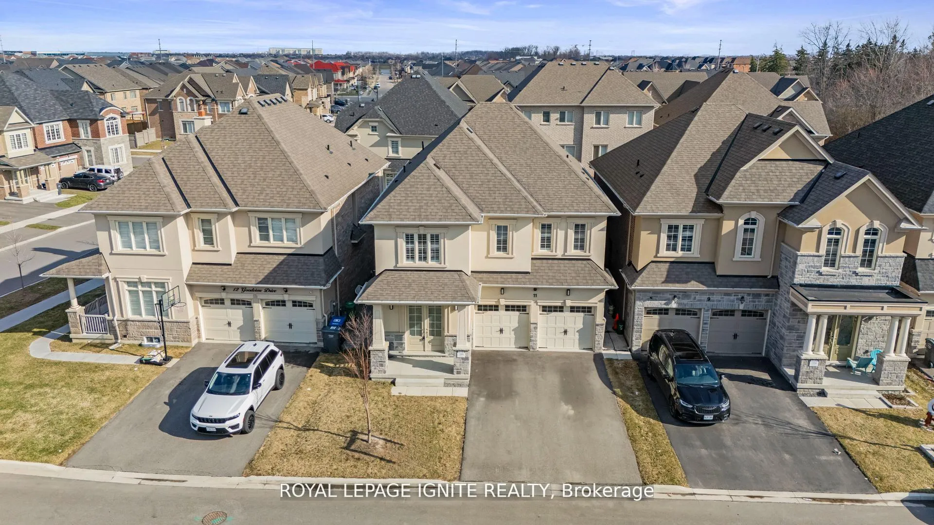 Photo 3 of 11 Jenwood Crescent, Brampton, Sandringham-Wellington North — HOMEH