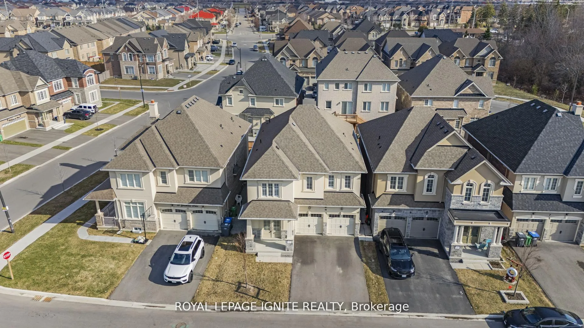 Photo 6 of 11 Jenwood Crescent, Brampton, Sandringham-Wellington North — HOMEH