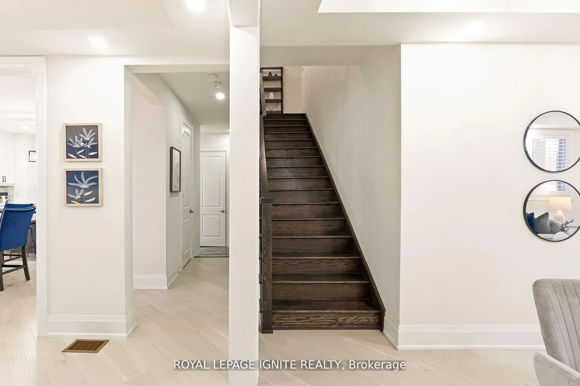 Photo 14 of 11 Jenwood Crescent, Brampton, Sandringham-Wellington North — HOMEH